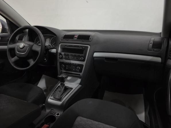 Skoda Octavia II (A5) Рестайлинг с пробегом 2013 года, цена 850 000 рублей, 160736 км, лифтбек, Автокод Объявления