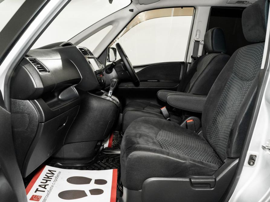 Nissan Serena IV (C26) Иркутск  - изображение 6