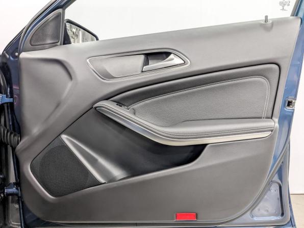 Mercedes-Benz GLA I (X156) Рестайлинг с пробегом 2019 года, цена 3 750 000 рублей, 17042 км, внедорожник, Автокод Объявления