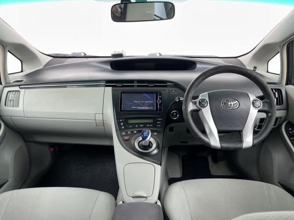 Toyota Prius III (XW30) с пробегом 2010 года, цена 938 000 рублей, 251599 км, лифтбек, Автокод Объявления