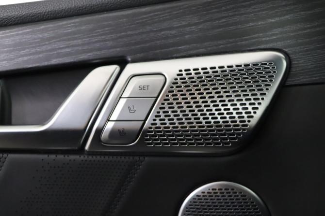 Kia Mohave I Рестайлинг 2 с пробегом 2022 года, цена 5 579 990 рублей, 60370 км, внедорожник, Автокод Объявления