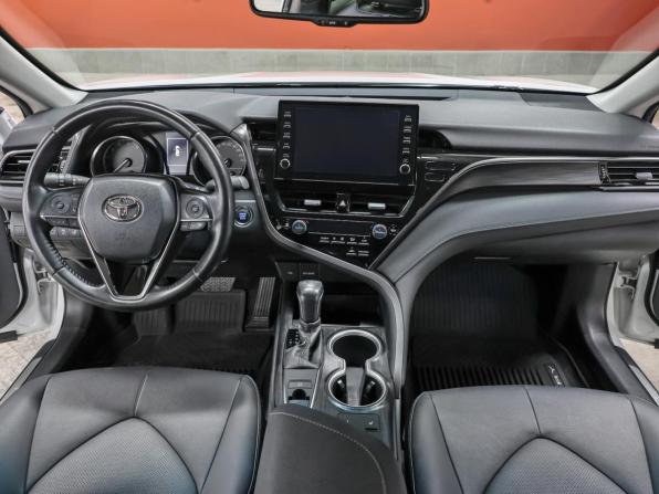 Toyota Camry VIII (XV70) Рестайлинг с пробегом 2021 года, цена 2 798 000 рублей, 137556 км, седан, Автокод Объявления