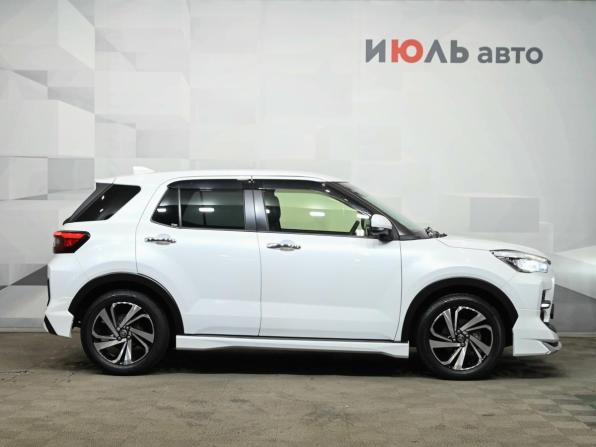 Toyota Raize I с пробегом 2020 года, цена 1 900 000 рублей, 34207 км, внедорожник, Автокод Объявления