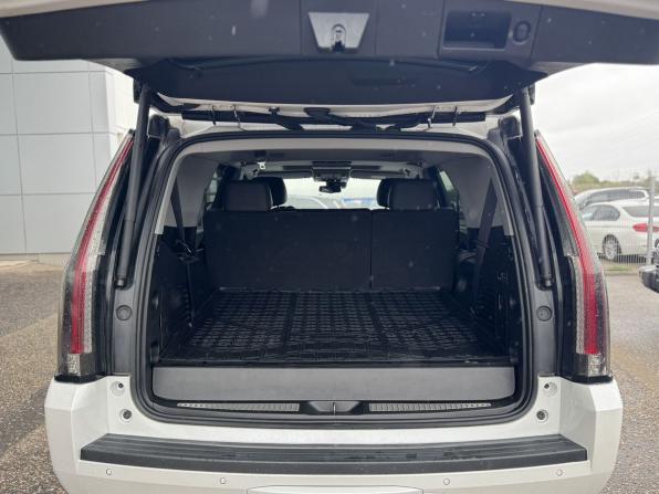 Cadillac Escalade IV с пробегом 2020 года, цена 4 300 000 рублей, 180366 км, внедорожник, Автокод Объявления