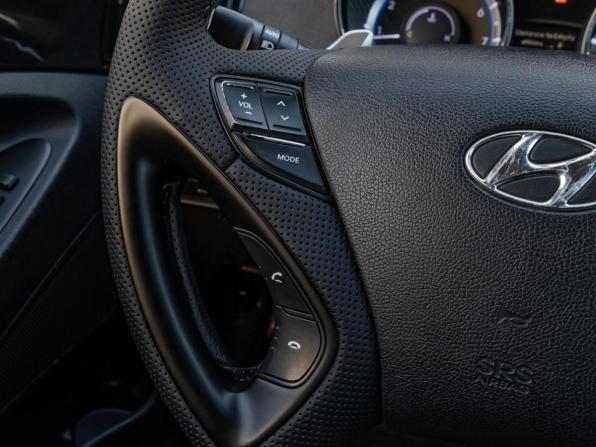 Hyundai Sonata VI (YF) с пробегом 2011 года, цена 1 280 000 рублей, 215569 км, седан, Автокод Объявления