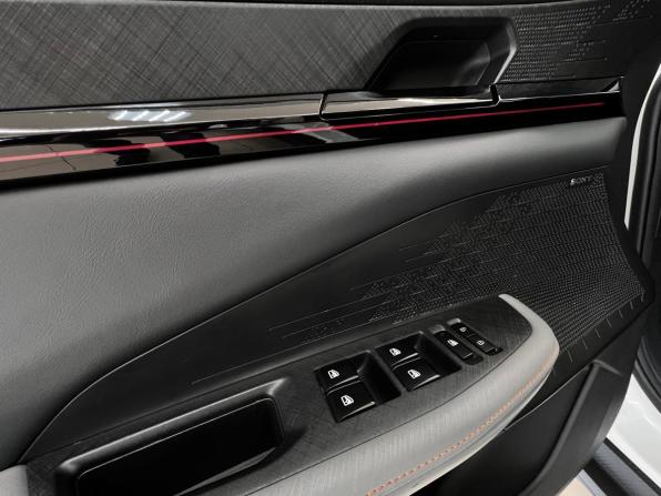 Changan UNI-V I с пробегом 2023 года, цена 2 130 000 рублей, 40544 км, лифтбек, Автокод Объявления