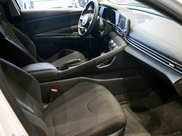 Hyundai Elantra VII (CN7) с пробегом 2021 года, цена 1 849 000 рублей, 62404 км, седан, Автокод Объявления