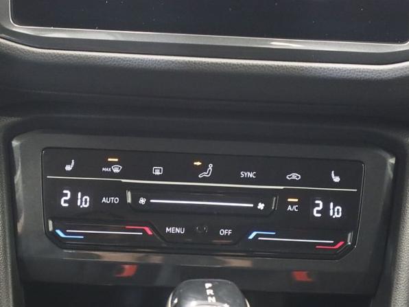 Volkswagen Tiguan II Рестайлинг с пробегом 2021 года, цена 2 884 000 рублей, 139000 км, внедорожник, Автокод Объявления