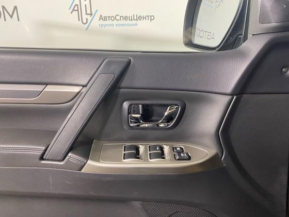 Mitsubishi Pajero IV Рестайлинг 1 с пробегом 2014 года, цена 2 699 000 рублей, 92064 км, внедорожник, Автокод Объявления