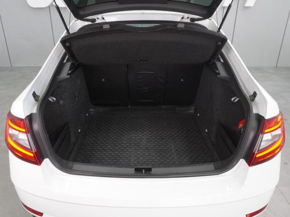Skoda Octavia III (A7) Рестайлинг с пробегом 2017 года, цена 1 850 000 рублей, 178104 км, лифтбек, Автокод Объявления