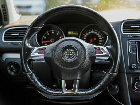 Volkswagen Golf VI с пробегом 2012 года, цена 690 000 рублей, 208404 км, хэтчбек, Автокод Объявления