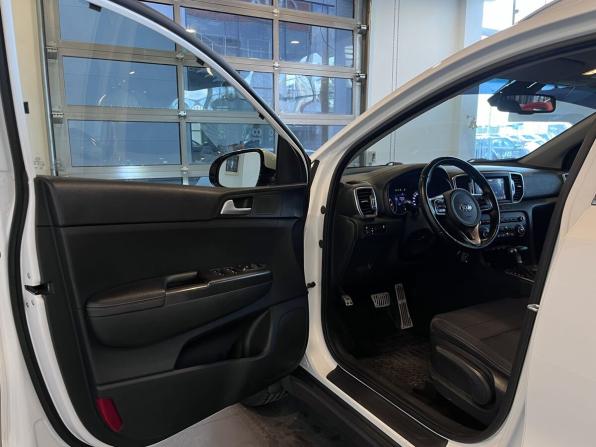 Kia Sportage IV с пробегом 2017 года, цена 1 690 000 рублей, 181269 км, внедорожник, Автокод Объявления