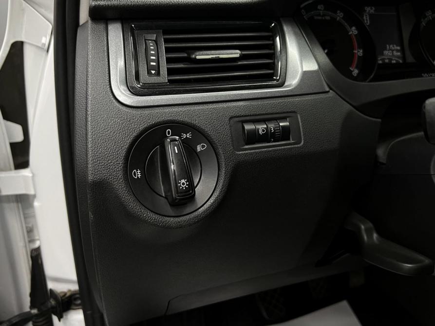 Skoda Rapid I Рестайлинг Тверь  - изображение 18