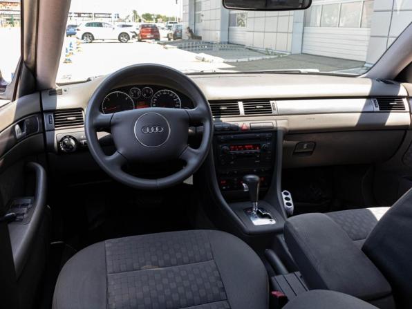 Audi A6 II (C5) Рестайлинг с пробегом 2002 года, цена 520 000 рублей, 251439 км, седан, Автокод Объявления