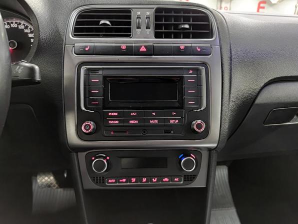 Volkswagen Polo V Рестайлинг с пробегом 2019 года, цена 1 230 000 рублей, 122119 км, седан, Автокод Объявления