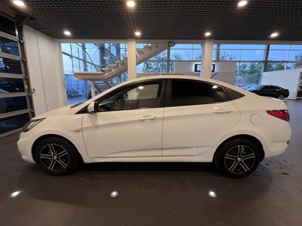 Hyundai Solaris I с пробегом 2013 года, цена 650 000 рублей, 213235 км, седан, Автокод Объявления