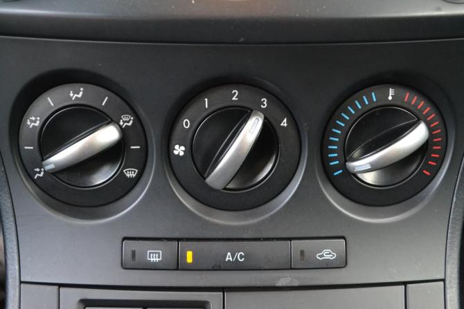 Mazda 3 II (BL) Рестайлинг с пробегом 2012 года, цена 990 000 рублей, 189891 км, седан, Автокод Объявления