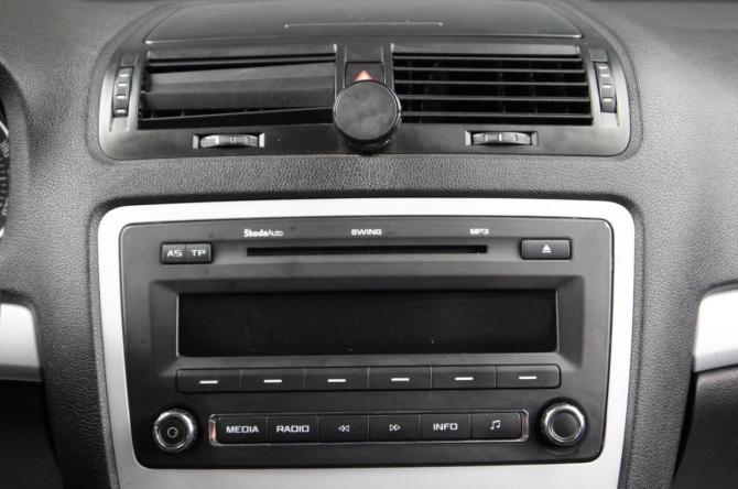 Skoda Octavia II (A5) Рестайлинг с пробегом 2009 года, цена 589 000 рублей, 238310 км, лифтбек, Автокод Объявления