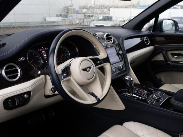 Bentley Bentayga I с пробегом 2016 года, цена 7 100 000 рублей, 143231 км, внедорожник, Автокод Объявления
