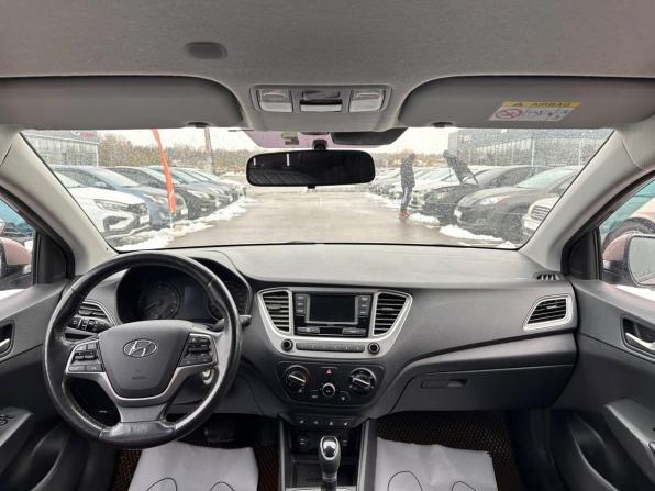 Hyundai Solaris II с пробегом 2019 года, цена 1 406 000 рублей, 71196 км, седан, Автокод Объявления