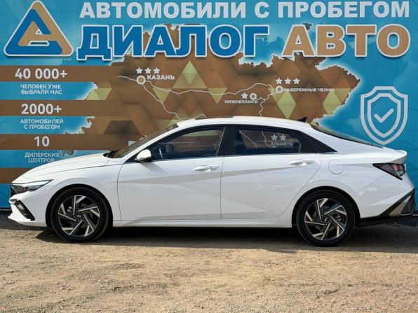 Hyundai Elantra VII (CN7) Рестайлинг с пробегом 2024 года, цена 2 100 000 рублей, 41000 км, седан, Автокод Объявления