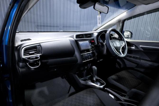 Honda Fit III с пробегом 2016 года, цена 1 369 000 рублей, 117798 км, хэтчбек, Автокод Объявления