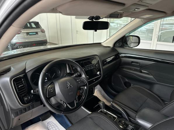 Mitsubishi Outlander III Рестайлинг 3 с пробегом 2020 года, цена 2 435 000 рублей, 58282 км, внедорожник, Автокод Объявления
