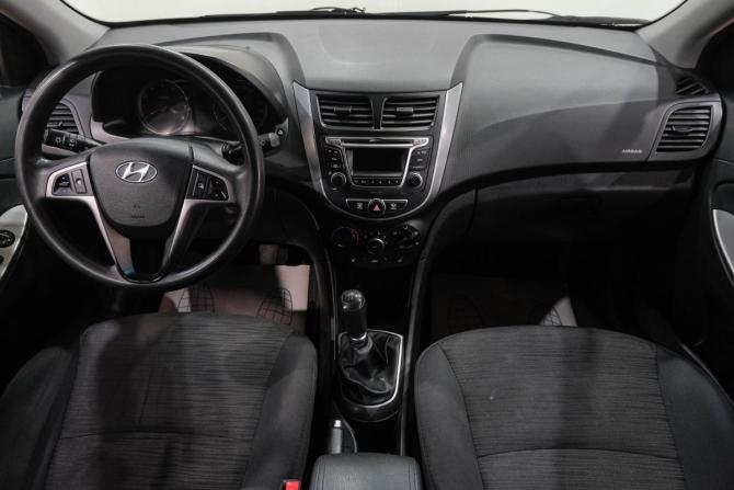 Hyundai Solaris I Рестайлинг с пробегом 2016 года, цена 899 000 рублей, 177000 км, седан, Автокод Объявления