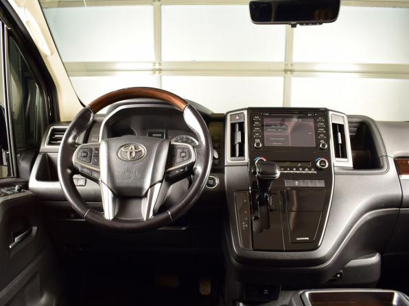 Toyota Granvia II с пробегом 2020 года, цена 6 685 995 рублей, 123887 км, минивэн, Автокод Объявления