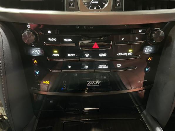 Lexus LX III Рестайлинг 2 с пробегом 2018 года, цена 7 220 000 рублей, 159350 км, внедорожник, Автокод Объявления