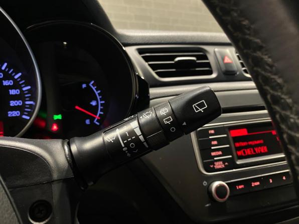 Kia Rio III Рестайлинг с пробегом 2016 года, цена 1 110 000 рублей, 87785 км, хэтчбек, Автокод Объявления