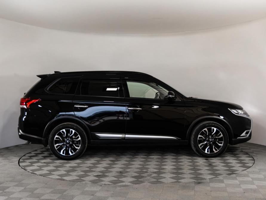 Mitsubishi Outlander III Рестайлинг 3 Санкт-Петербург  - изображение 4