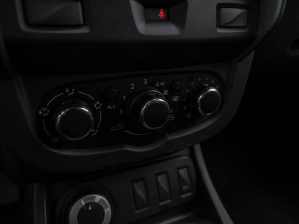 Renault Duster I Рестайлинг с пробегом 2017 года, цена 895 000 рублей, 265678 км, внедорожник, Автокод Объявления