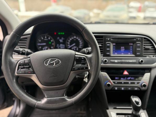 Hyundai Elantra VI (AD) с пробегом 2018 года, цена 1 420 000 рублей, 128375 км, седан, Автокод Объявления