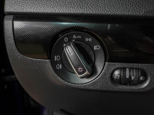 Volkswagen Jetta VI с пробегом 2011 года, цена 859 000 рублей, 200886 км, седан, Автокод Объявления