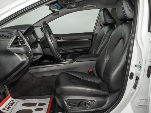 Toyota Camry VIII (XV70) Рестайлинг с пробегом 2021 года, цена 3 200 000 рублей, 27755 км, седан, Автокод Объявления
