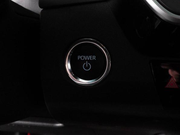 Toyota Camry IX (XV80) China Market с пробегом 2026 года, цена 4 574 000 рублей, 137 км, седан, Автокод Объявления