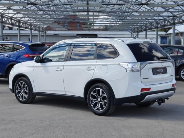 Mitsubishi Outlander III Рестайлинг с пробегом 2014 года, цена 1 231 700 рублей, 244877 км, внедорожник, Автокод Объявления
