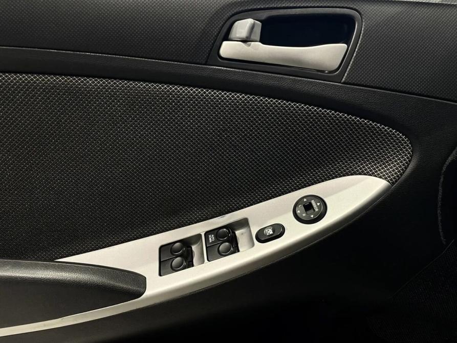 Hyundai Solaris I Москва  - изображение 17