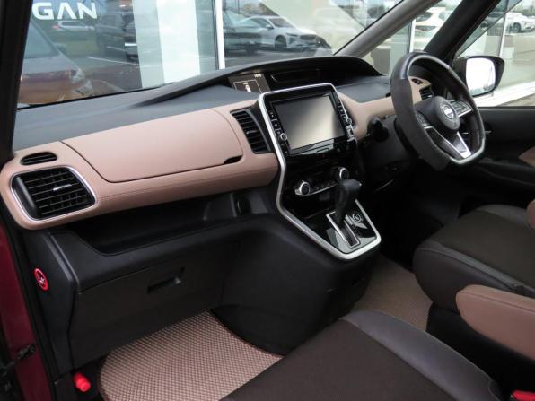 Nissan Serena V (C27) с пробегом 2016 года, цена 1 395 000 рублей, 185000 км, минивэн, Автокод Объявления