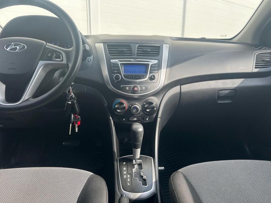 Hyundai Solaris I Санкт-Петербург  - изображение 12