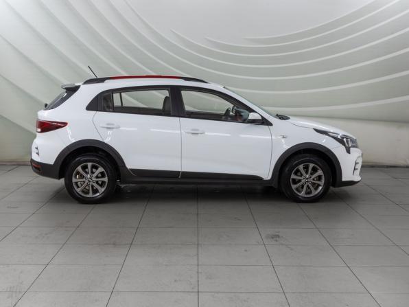 Kia Rio IV Рестайлинг с пробегом 2021 года, цена 1 569 000 рублей, 147916 км, хэтчбек, Автокод Объявления
