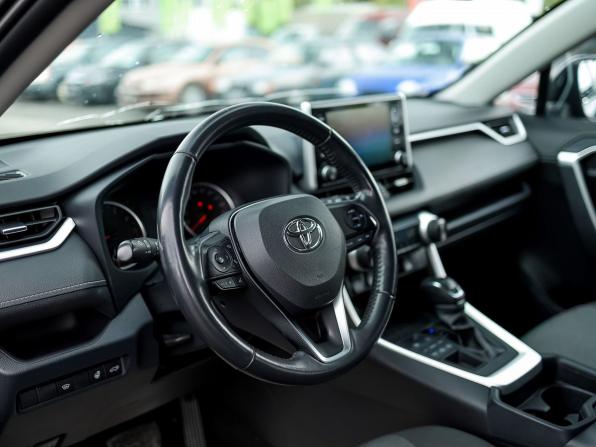 Toyota RAV4 V (XA50) с пробегом 2021 года, цена 3 099 000 рублей, 167446 км, внедорожник, Автокод Объявления