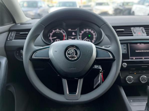Skoda Octavia III (A7) Рестайлинг с пробегом 2018 года, цена 1 230 000 рублей, 146685 км, лифтбек, Автокод Объявления