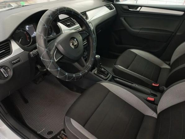 Skoda Rapid I Рестайлинг с пробегом 2019 года, цена 1 325 000 рублей, 112950 км, лифтбек, Автокод Объявления
