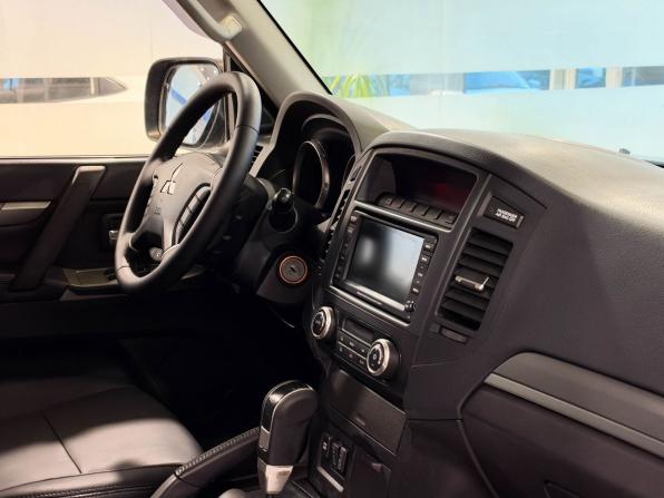 Mitsubishi Pajero IV с пробегом 2011 года, цена 2 150 000 рублей, 217222 км, внедорожник, Автокод Объявления