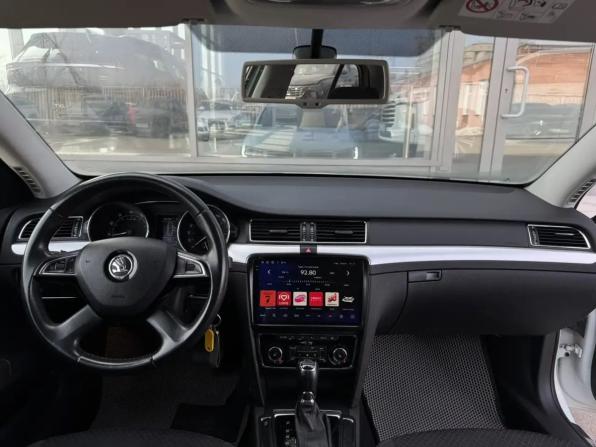 Skoda Superb II Рестайлинг с пробегом 2014 года, цена 800 000 рублей, 219153 км, лифтбек, Автокод Объявления