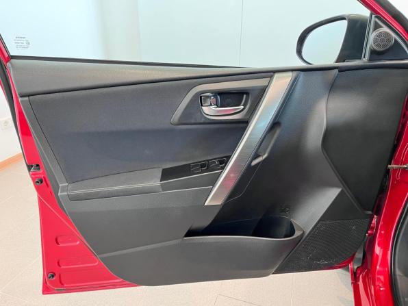 Toyota Auris II с пробегом 2013 года, цена 1 190 000 рублей, 188618 км, хэтчбек, Автокод Объявления