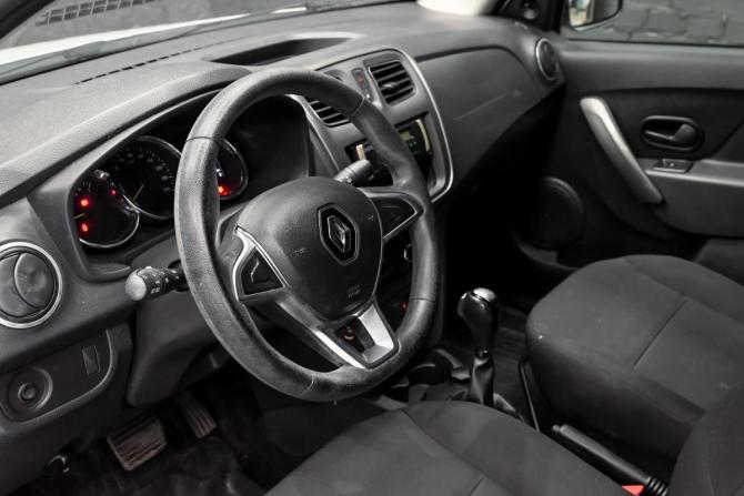Renault Logan II Рестайлинг с пробегом 2019 года, цена 750 000 рублей, 70542 км, седан, Автокод Объявления