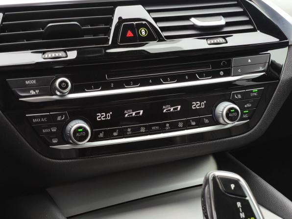 BMW 5 серии VII (G30/G31/G38) с пробегом 2017 года, цена 3 990 000 рублей, 88400 км, седан, Автокод Объявления